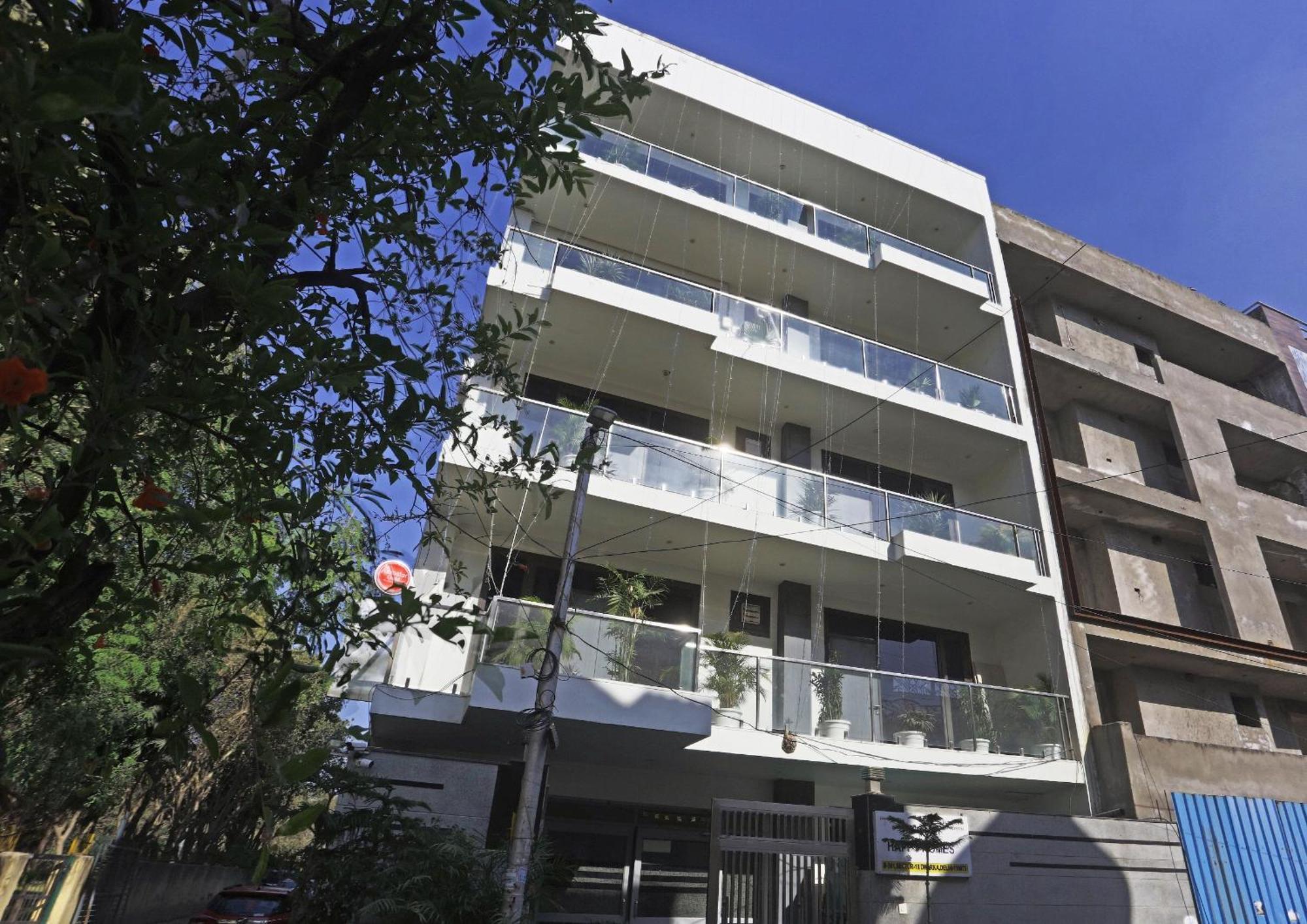 Hotel Aerostar Gold - Opposite Max Healthcare Delhi  Exteriör bild