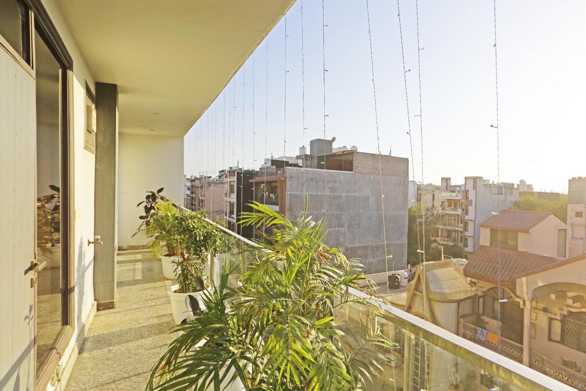 Hotel Aerostar Gold - Opposite Max Healthcare Delhi  Exteriör bild